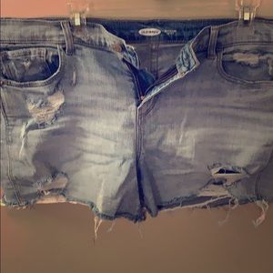 Mid rise boyfriend shorts